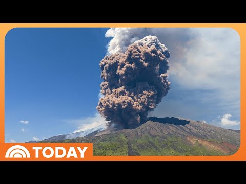 Tourists Seen Running Following Mount Etna Volcanic Eruption