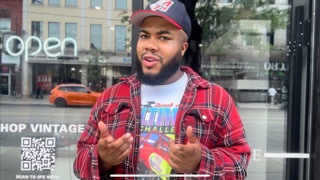 Let’s go in Vintage Shopping at Throwback Vault!￼