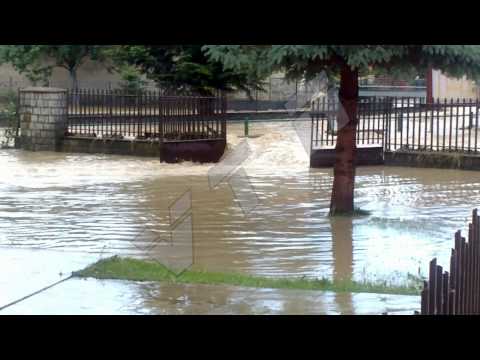 VIDEO: Dediny na Zemplíne zaliala voda. Zasahovať museli hasiči