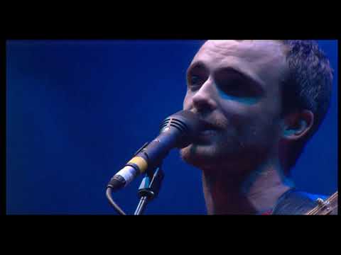 Travis - Why Does It Always Rain On Me? (Live @ Glastonbury Festival 2000) HD