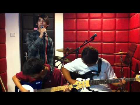 Yuki N' Punk: NAMELESS Covering Somewhere In The World Tonight