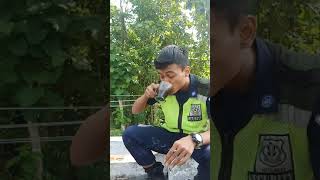 Download lagu Ngopi Sek Lurrr - Video Lucu - Wayahe-wayahe mp3