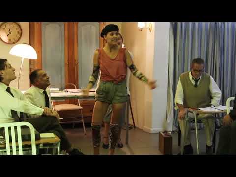 Isla Desierta Presenta: Juana Sallies y Tomás Cabado Grupo