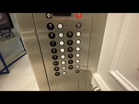 Dover elevators at Marriott Hotel Franklin