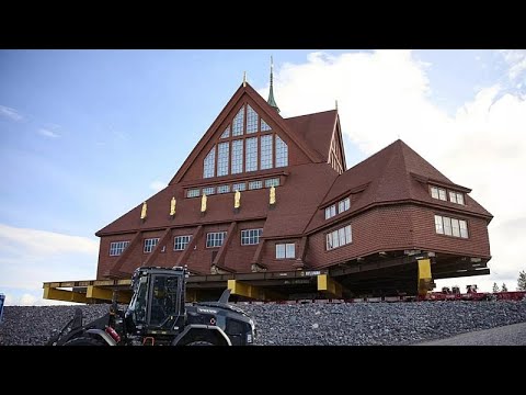 Keine KI: Video zeigt Kirche, die in Schweden - nicht in Norwegen - umgesiedelt wird
