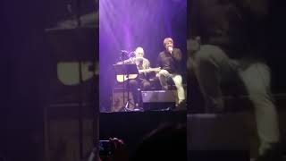 Lisa y Fran. Revolver y Dani (Despistaos),,, y todos nosotros!! Wizink Center. Madrid. 23-11-17