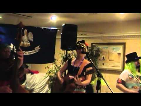 Sarah Savoy & The Francadians (Folsom Prison Blues).wmv