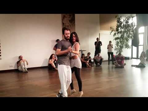 Milena Morais e Valmir Coelho - Festival Ai que Bom (Paris)