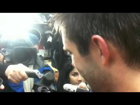 FLYERS DEFEAT RANGERS, REMAIN NHL'S BEST