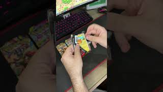 FINALMENTE UM HIT! Dia 18 abrindo um pacote por dia  #pokemon #pokemontcg