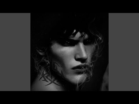 Обнял, поцеловал x Tuesday