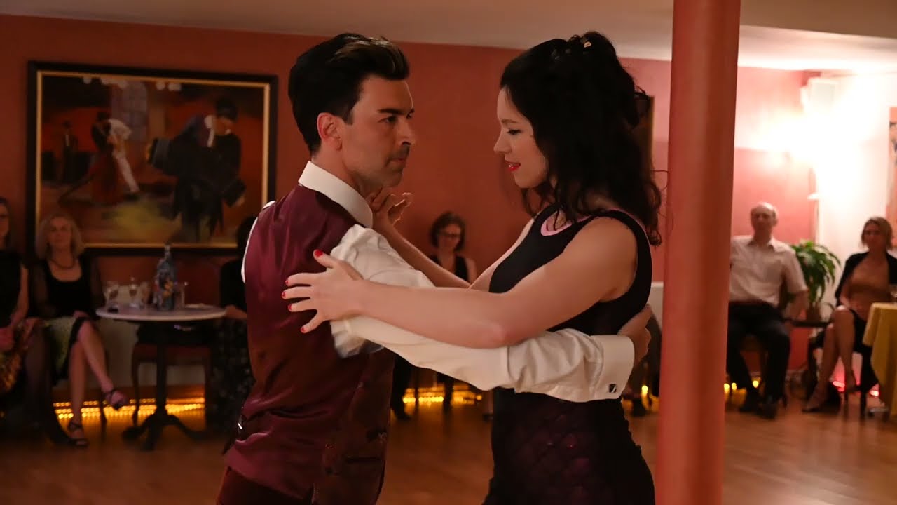 Maria Casán & Pablo Ávila: Pablo's Birthday Vals