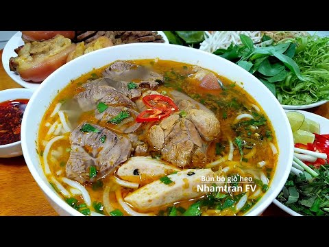 Bún bò giò heo