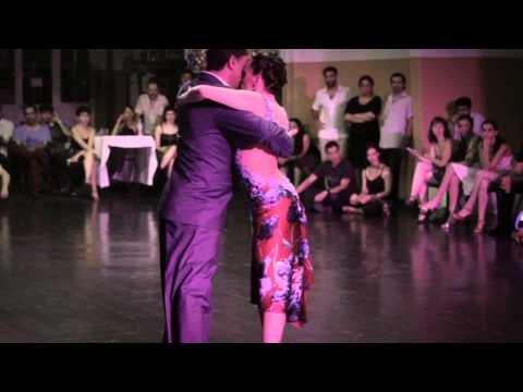  Sabrina Veliz  and  Ruben Veliz  are  dancing  to  the  tango  "  Bomboncito  "  at  Rosario Tango Festival  in  2015