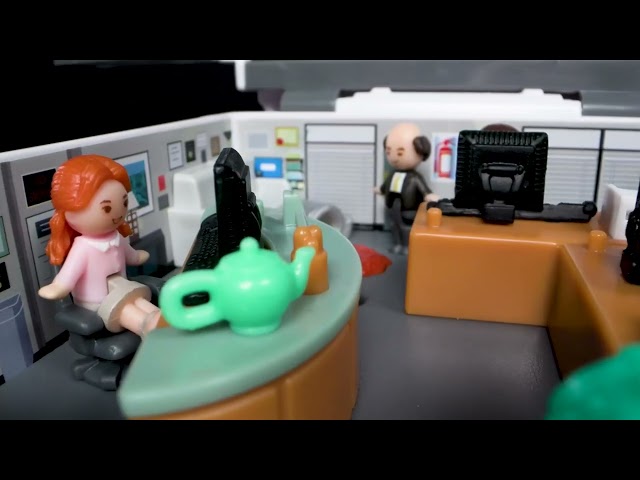 Vídeo relacionado con Polly Pocket x "The Office" Taza de café con seis personajes y nueve accesorios, para Fans y coleccionistas adultos, JCC19