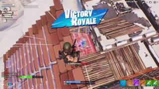 I DON&#39;T KNOW HOW I CLUTCH THIS SOLO VS SQUAD 1v4 ( MUST WATCH)