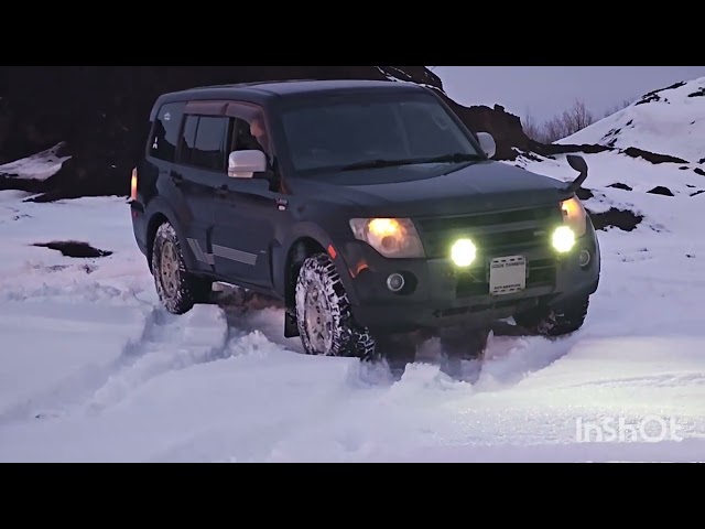 2007 Mitsubishi Pajero ZR-S 5 Speed Manual Transmission in Cars & Trucks in Edmonton