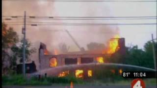 preview picture of video 'Building fire breaks out in Gasport'