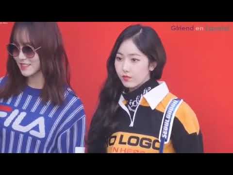 1815019 GFriend SinB &  Yuju at 2019 S/S Seoul Fashion Week ‘D-ANTIDOTE’