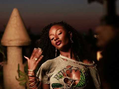 Ayra Starr,  Zaggar & @Paxtan  - Who's Dat Girl? (REMIX)