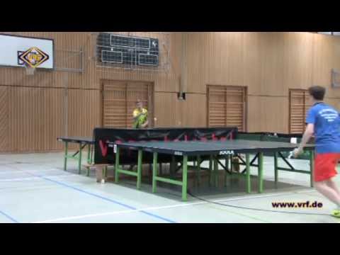 22/15 Riesen-Tischtennis sorgt für Mega-Gaudi