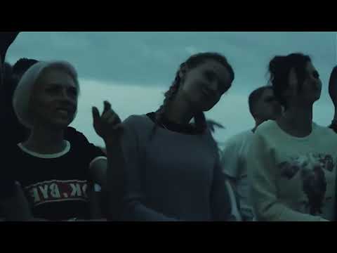 Mimmo Amerelli Feat La Madama Radio – Alla consolle (Mucha Cossa)