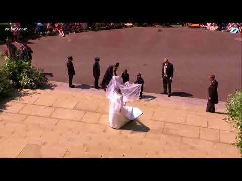 Meghan Markle arrives for the Royal Wedding