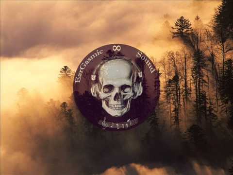 Teenage Mutants &  Andre Crom - Hanging On