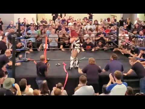LuFisto gets standing ovation after her match against Josh Alexander at C4 Wrestling
