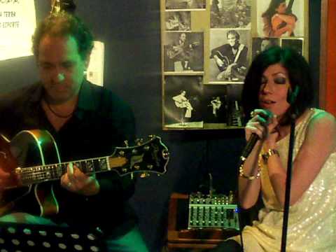 Serenella Gangi e Sergio Munafò live at Fala Brasil 16 04 2009