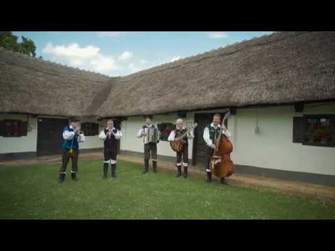 ANSAMBEL HINKA KRČKA - Ob zimskem večeru v kmečki izbi (Uradni videospot)