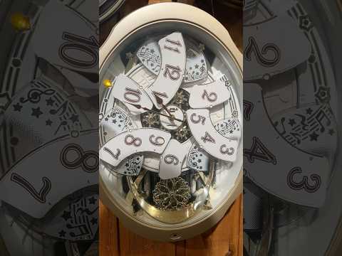 “Marvelous” RHYTHM Magic Motion Clock 4MH842WD18