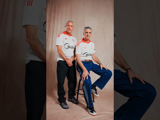 Vídeo relacionado con Camiseta de Manga Corta del Sevilla Campeón de Europa 2023 (12- Camiseta Talla M)(Negra Manga Corta)