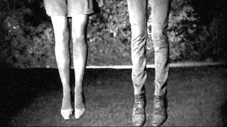 THE BURNING HOTELS - Stuck In The Middle