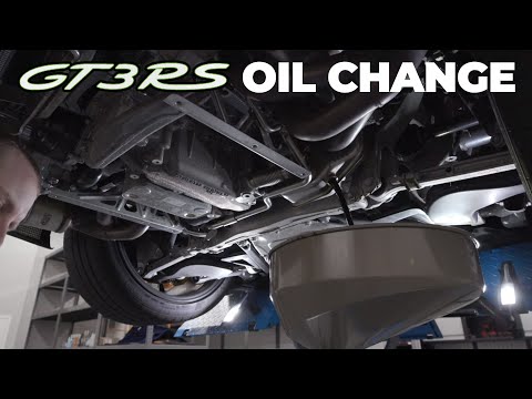 2019 Porsche (991.2) GT3 RS Oil Change