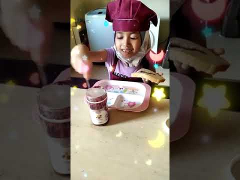 Cheff Ameena will show you how to make a chocolate sandwich, her new recipe