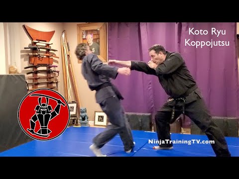 Koto Ryu Fighting Form - Kakko (Bind and Beat)