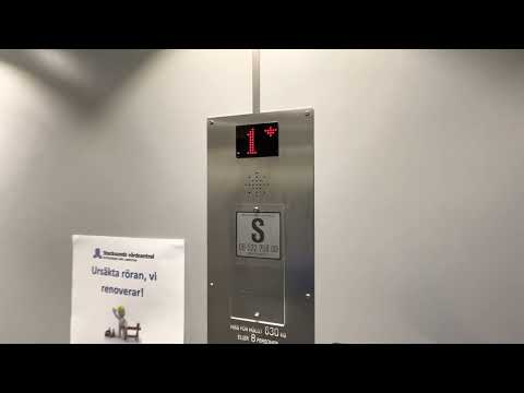 1983 DEVE (mod. by: S:T Eriks Hiss / HW) Hydraulic Elevator @ Stockholmsvägen 43, Stocksund, Sweden.