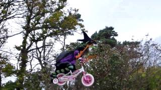 preview picture of video 'Aberlady Halloween Witch 2010'