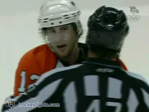 Simon Gagne vs Anton Volchenkov