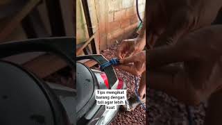 Download lagu cara mengikat tali pada motor , biar barang bawaan gak goyang 😜#jalanyangjauhjanganlupapulang mp3