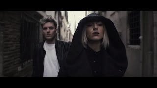 Quei due Music Video