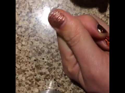 How to remove Color Street nail strips