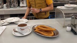 $4 Street Food in Madrid - SPANISH CHURROS WITH CHOCOLATE