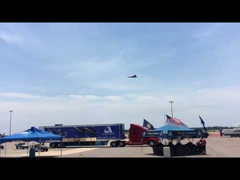 F22 full afterburner pass and climb