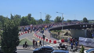 Firenze, folla per l'inaugurazione del nuovo ponte Nencioni: il video