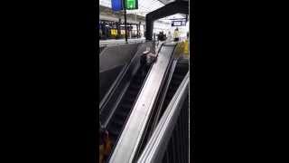 Two reasons why you should not run against an escalator @Amsterdam