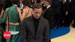How Bill Skarsgard Mastered His Voice as Pennywise in ‘IT’ | Daily Celebrity News | Splash TV