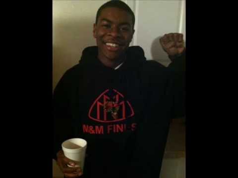 WAYNE CHOOSIN FT BOO BANGA-HELLA HIGH(PRODUCED BY GEYS MAC)2013