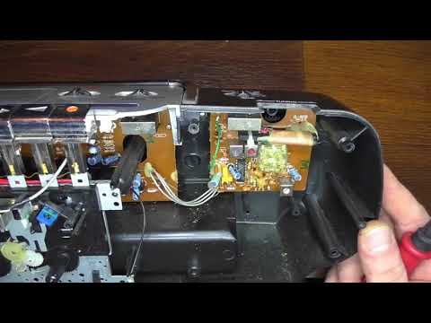 Repair of cassette tape recorder/Чиним магнитофон